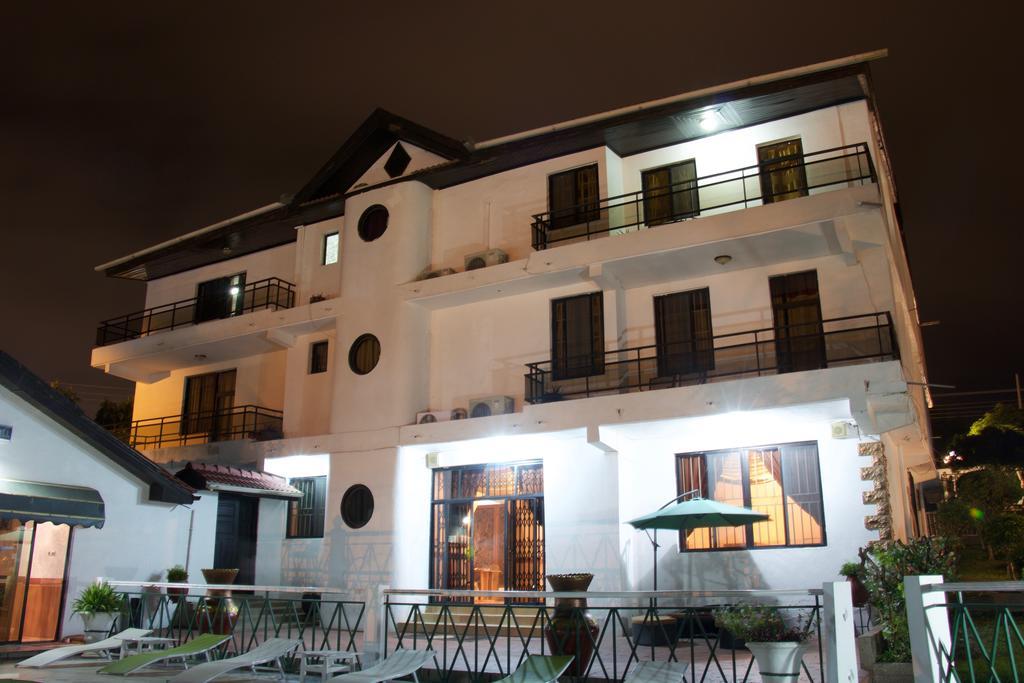 Hill View Hotel Mccarthy Hills Botianaw Exterior photo